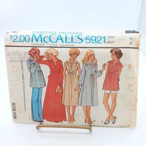Vintage McCalls 5921 Carefree Patterns Maternity Dress Top Pants & Shorts